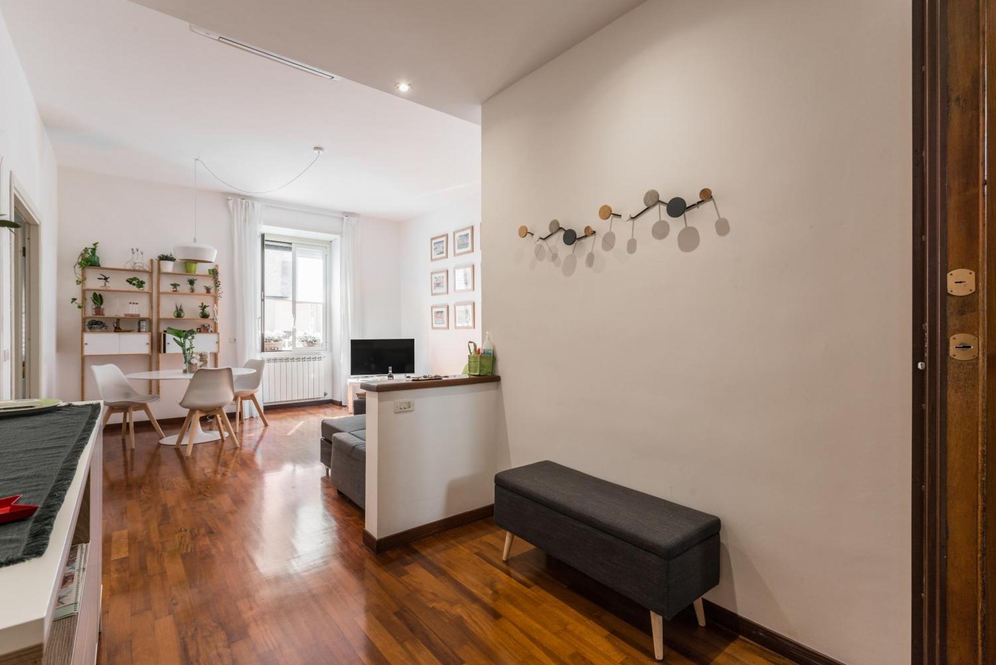 Line 8 House