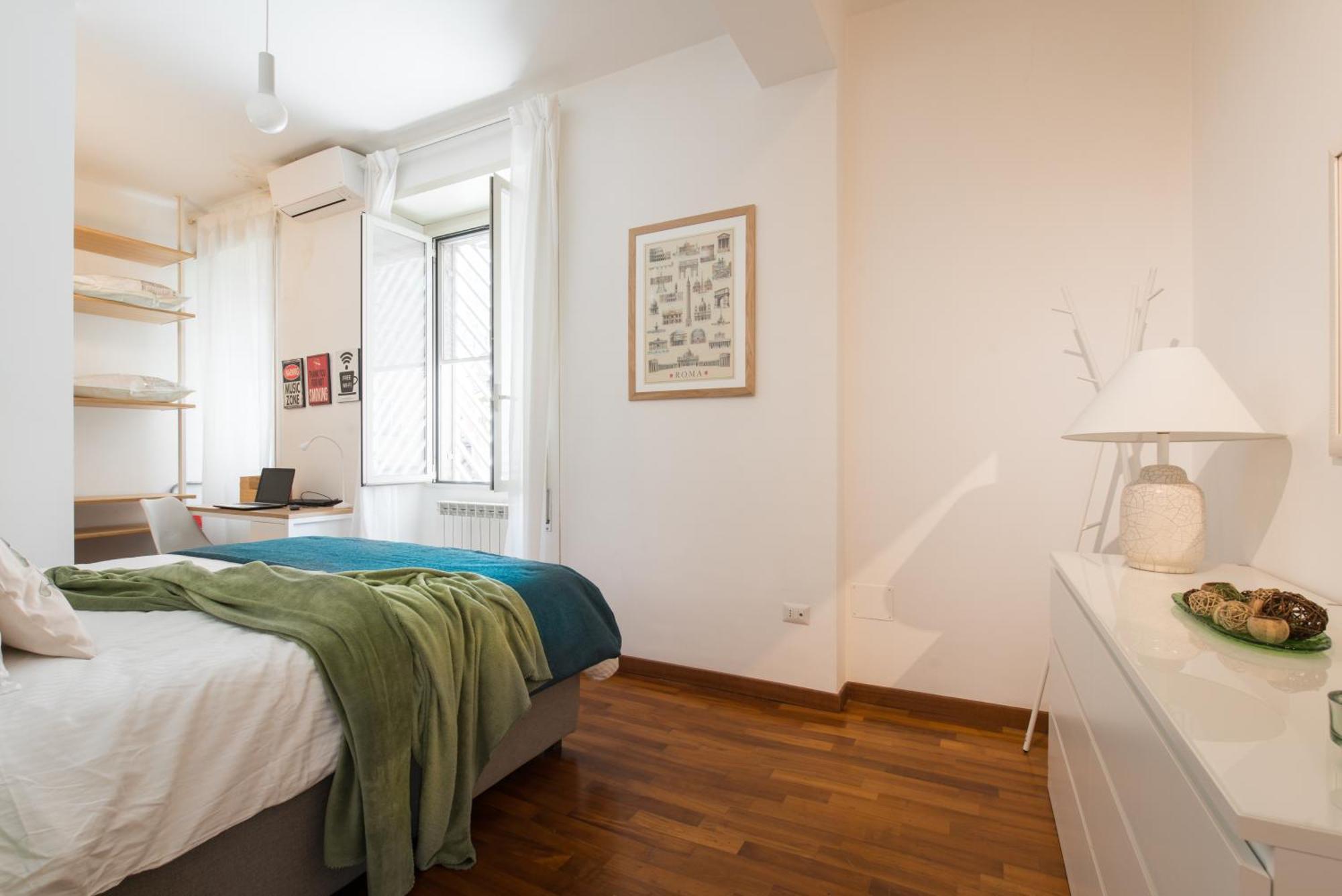 Line 8 House Apartment